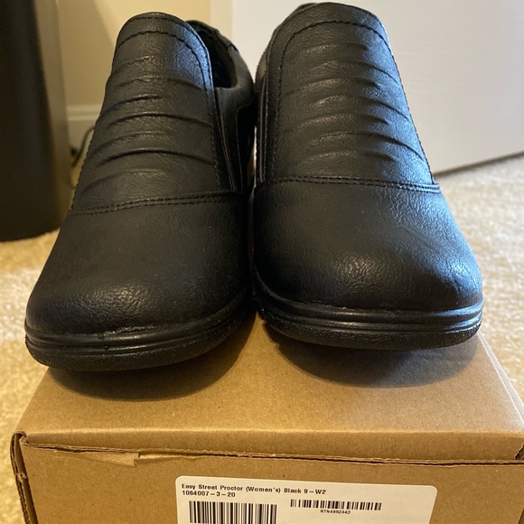 Easy Street Proctor - Picture 2 of 5